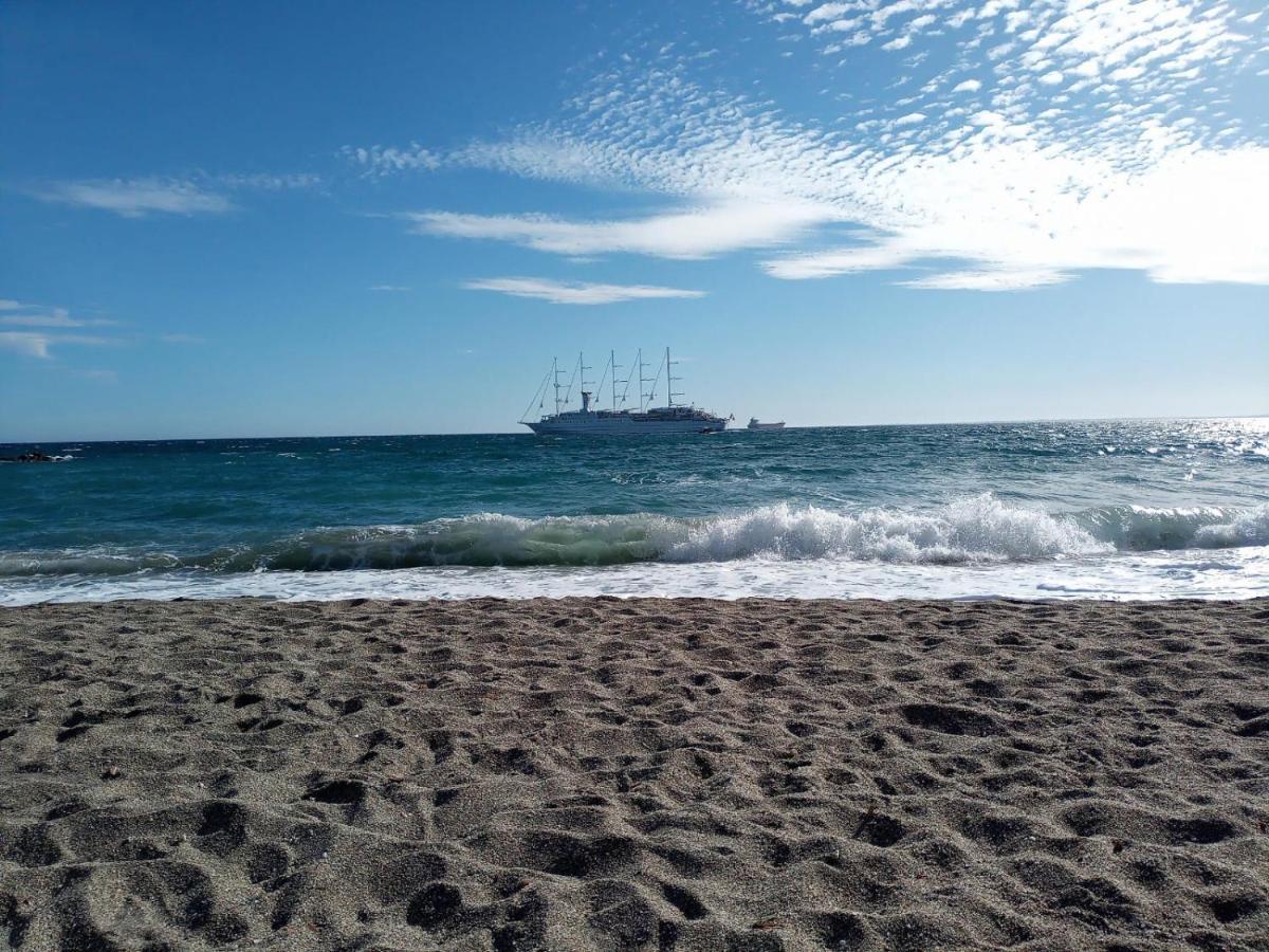 Espectacular Vivienda Junto A La Playa Y Paseo Maritimo En Almeria Apartment Exterior photo