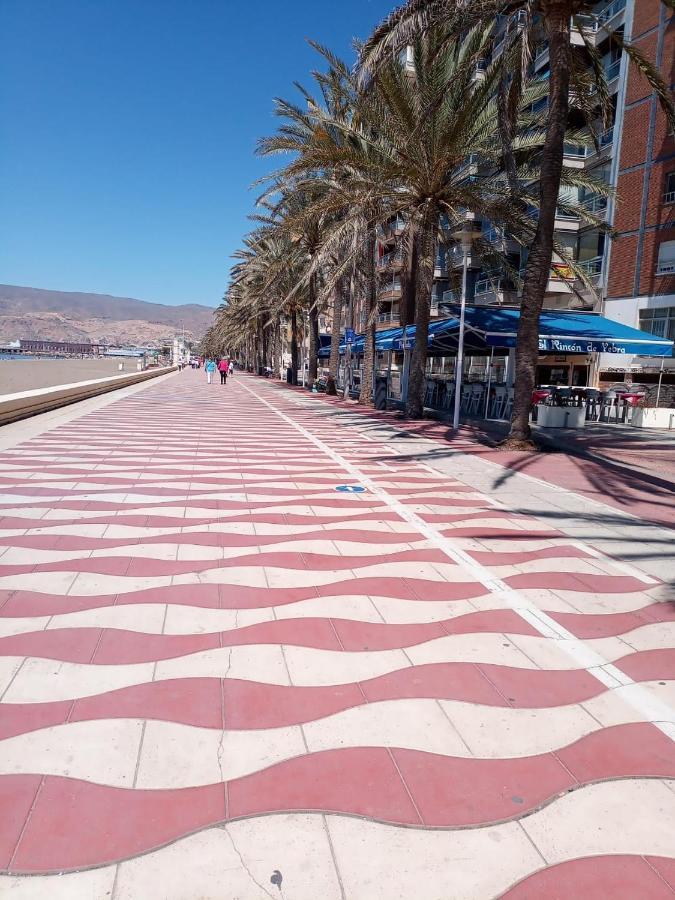 Espectacular Vivienda Junto A La Playa Y Paseo Maritimo En Almeria Exterior photo